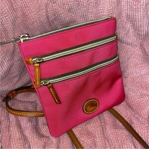 Dooney & Bourke North South Triple Zip